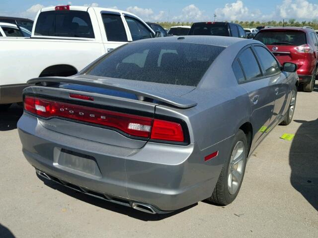 2C3CDXBG4EH256573 - 2014 DODGE CHARGER SE SILVER photo 4