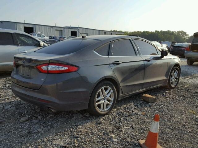 1FA6P0H75G5119222 - 2016 FORD FUSION SE GRAY photo 4