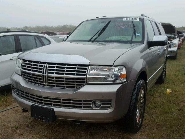 5LMFU27519LJ00799 - 2009 LINCOLN NAVIGATOR SILVER photo 2