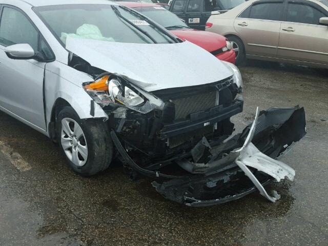 KNAFX4A67F5369642 - 2015 KIA FORTE LX SILVER photo 9