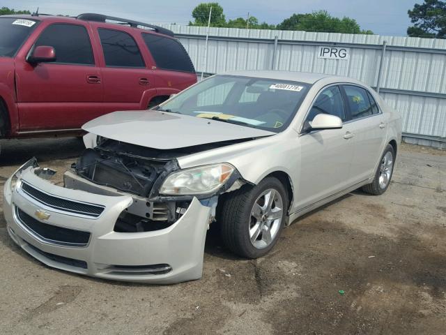 1G1ZC5EB2AF179817 - 2010 CHEVROLET MALIBU 1LT GOLD photo 2
