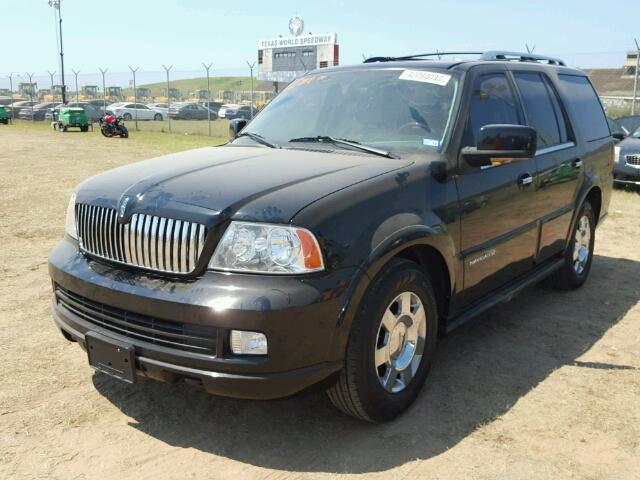 5LMFU27595LJ25010 - 2005 LINCOLN NAVIGATOR BLACK photo 2