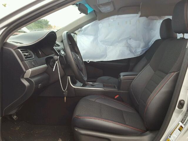 4T1BF1FK2GU599925 - 2016 TOYOTA CAMRY LE 银色 照片 5