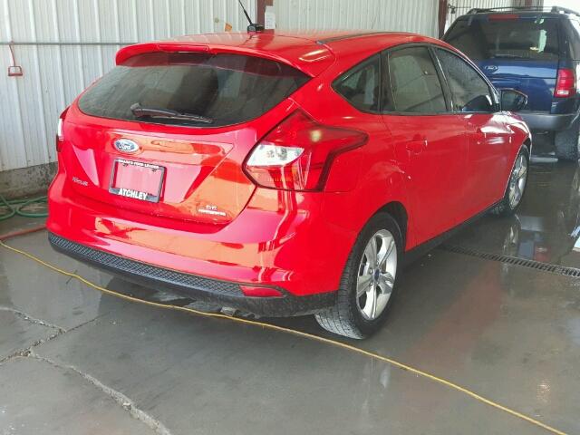 1FADP3K29EL157454 - 2014 FORD FOCUS SE RED photo 4