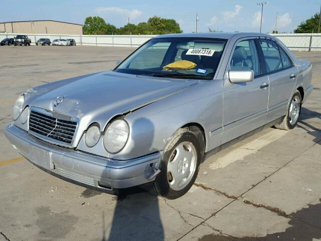 WDBJF70H6XA828512 - 1999 MERCEDES-BENZ E 430 SILVER photo 2