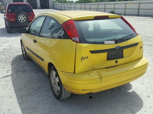 3FAFP31302R219551 - 2002 FORD FOCUS ZX3 YELLOW photo 3