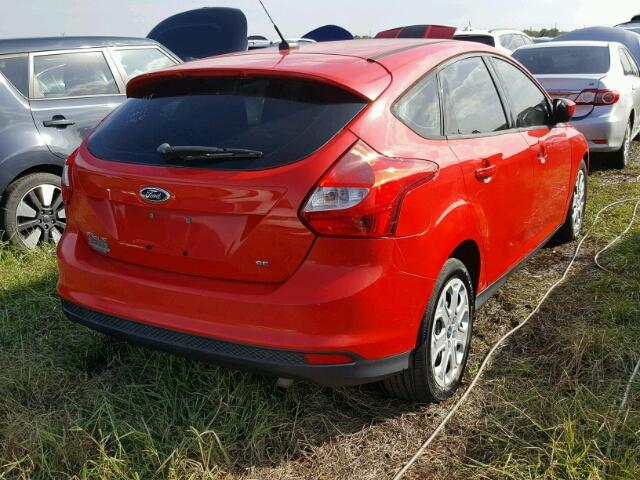 1FAHP3K26CL294446 - 2012 FORD FOCUS RED photo 4