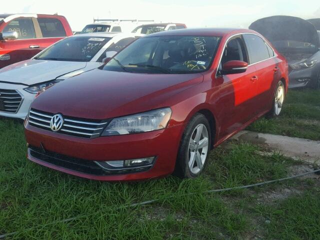 1VWAT7A37FC093519 - 2015 VOLKSWAGEN PASSAT S RED photo 2