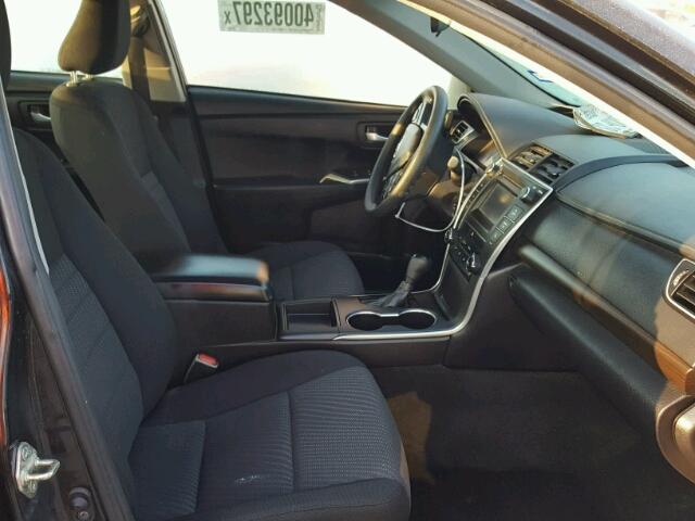 4T4BF1FK1FR451995 - 2015 TOYOTA CAMRY LE 黑色 照片 5