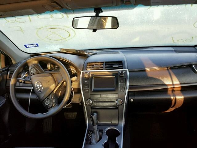 4T4BF1FK1FR451995 - 2015 TOYOTA CAMRY LE 黑色 照片 9