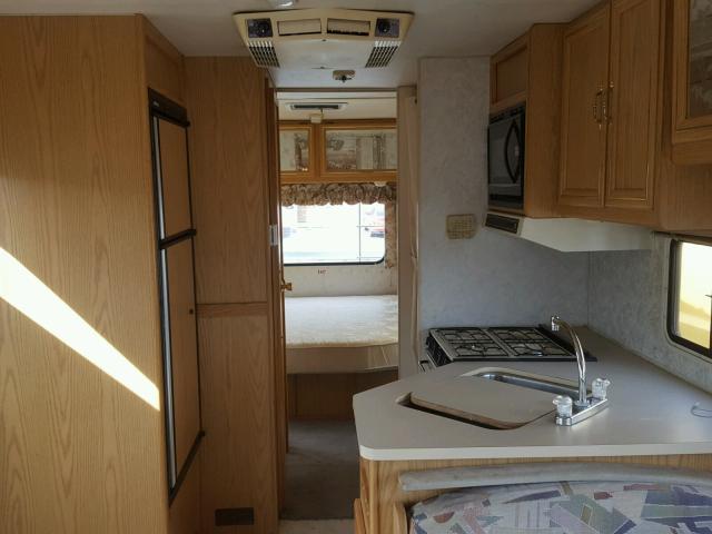 1FDKE30G6RHB36135 - 1994 CHALET MOTORHOME WHITE photo 6