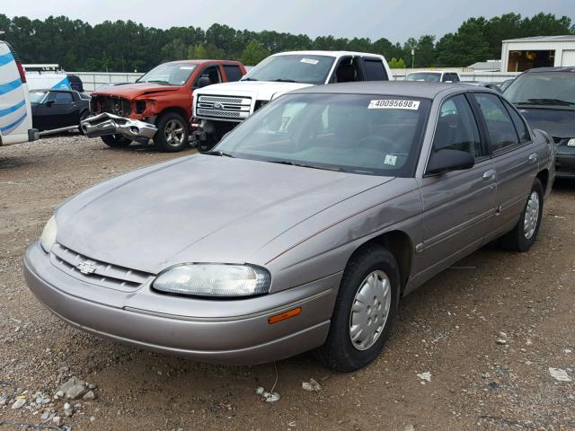 2G1WL52M1V1142988 - 1997 CHEVROLET LUMINA BAS ნაცრისფერი ფოტო 2