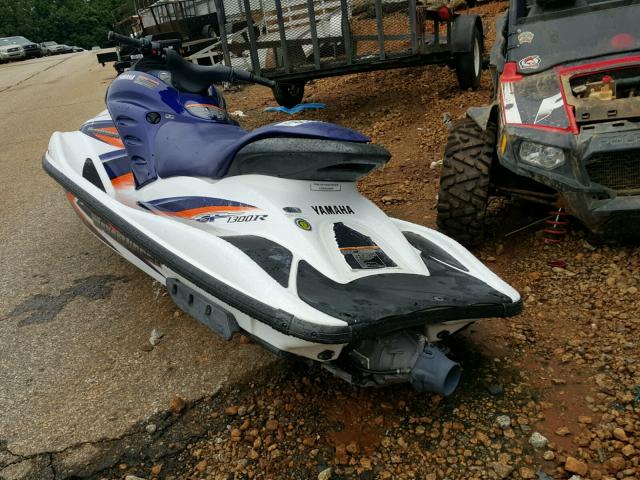 YAMA4114A303 - 2003 YAMAHA MARINE LOT WHITE photo 3