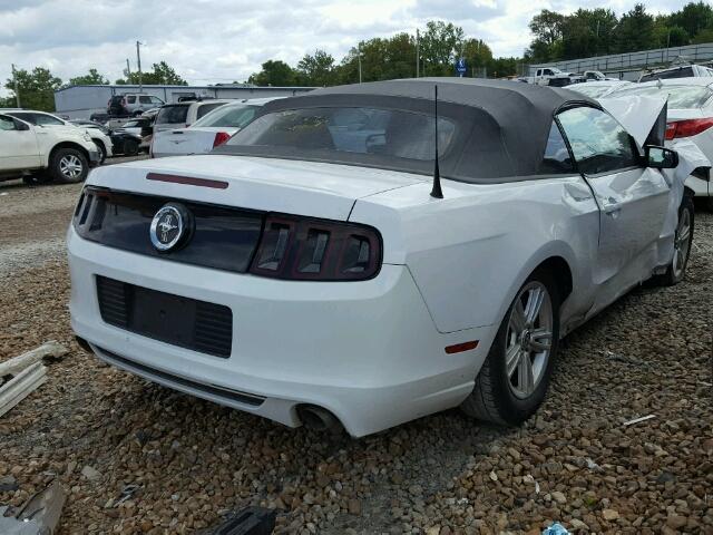 1ZVBP8EMXE5232224 - 2014 FORD MUSTANG WHITE photo 4