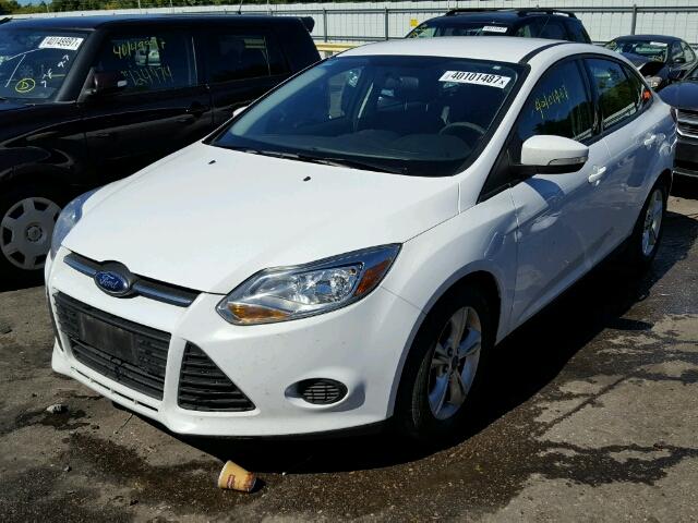 1FADP3F22EL131448 - 2014 FORD FOCUS SE WHITE photo 2