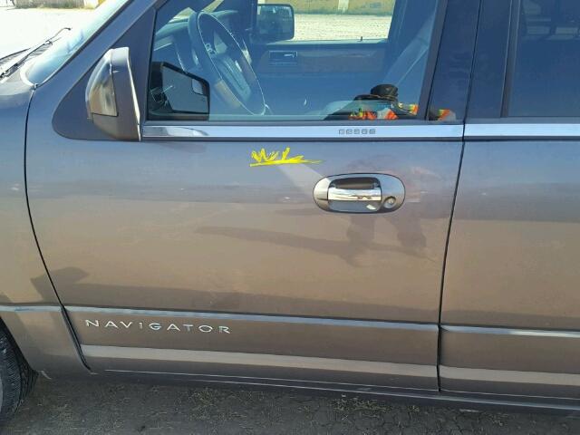 5LMJJ2H56EEL02747 - 2014 LINCOLN NAVIGATOR ნაცრისფერი ფოტო 9