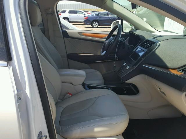 5LMCJ2C98HUL09289 - 2017 LINCOLN MKC SELECT 白色 照片 5