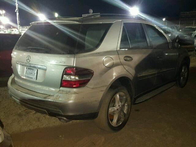 4JGBB86E78A389905 - 2008 MERCEDES-BENZ ML SILVER photo 4