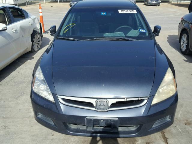 JHMCM56307C004024 - 2007 HONDA ACCORD SE GRAY photo 9