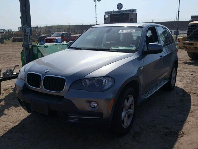 5UXFE4C52AL277502 - 2010 BMW X5 XDRIVE3 SILVER photo 2