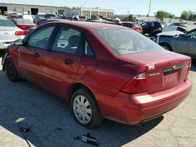 1FAFP34N15W204331 - 2005 FORD FOCUS ZX4 RED photo 3