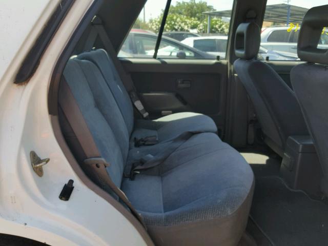 4S6CK58VXV4406388 - 1997 HONDA PASSPORT E WHITE photo 6