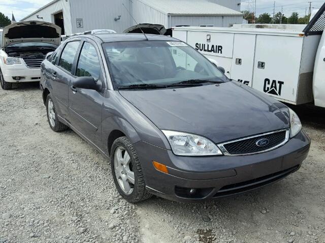 1FAFP34N35W177469 - 2005 FORD FOCUS GRAY photo 1