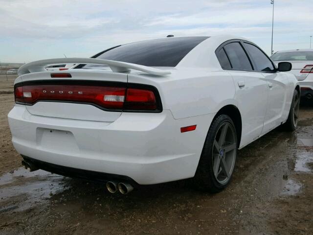 2C3CDXHG3EH156066 - 2014 DODGE CHARGER SX WHITE photo 4
