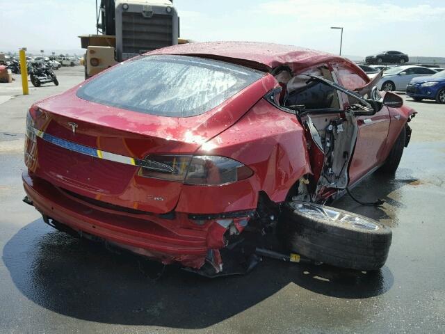 5YJSA1H15EFP38667 - 2014 TESLA MODEL S RED photo 4
