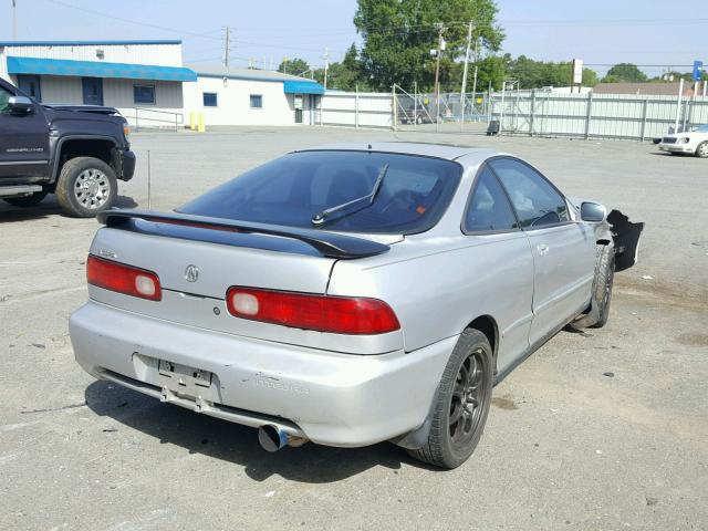 JH4DC4465WS009920 - 1998 ACURA INTEGRA GS SILVER photo 4