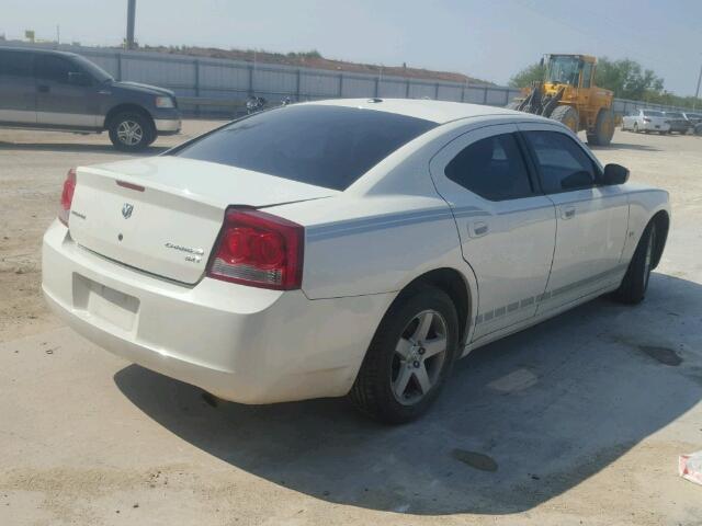 2B3KA33V39H562001 - 2009 DODGE CHARGER SX WHITE photo 4