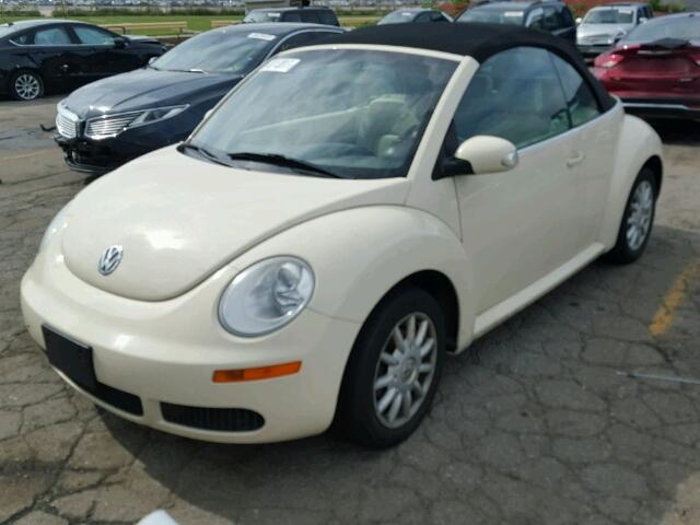 3VWPF31Y56M318766 - 2006 VOLKSWAGEN NEW BEETLE CREAM photo 2