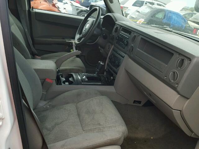 1J8HG48N26C351935 - 2006 JEEP COMMANDER თეთრი ფოტო 5