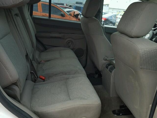 1J8HG48N26C351935 - 2006 JEEP COMMANDER თეთრი ფოტო 6