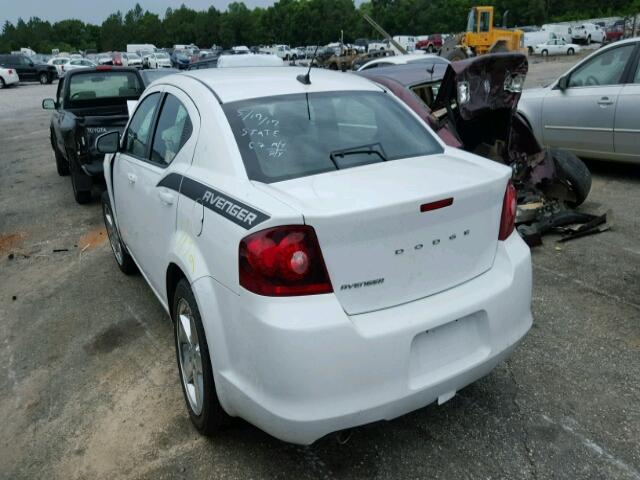 1B3BD2FG6BN549139 - 2011 DODGE AVENGER LU WHITE photo 3