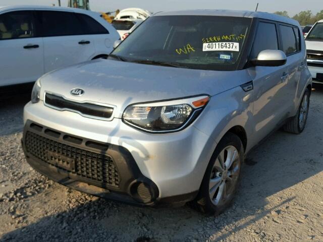 KNDJP3A57F7770367 - 2015 KIA SOUL + SILVER photo 2