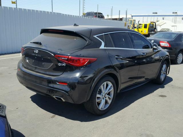 SJKCH5CP4HA034781 - 2017 INFINITI QX30 BASE BLACK photo 4