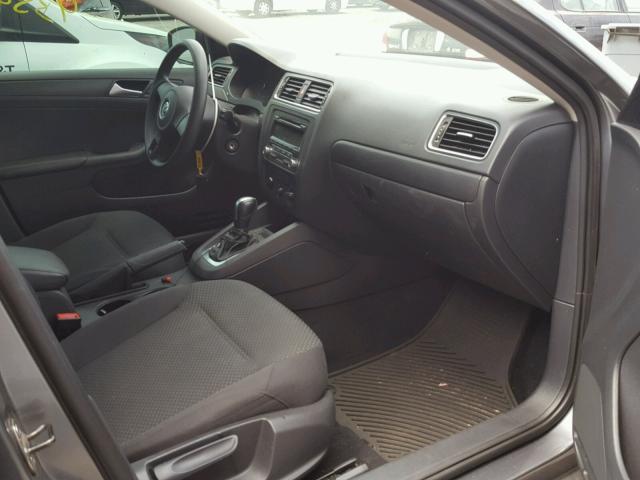 3VW2K7AJ2EM237724 - 2014 VOLKSWAGEN JETTA BASE 银色 照片 5