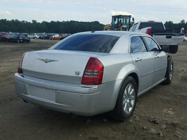 2C3LA63H77H871504 - 2007 CHRYSLER 300C SILVER photo 4