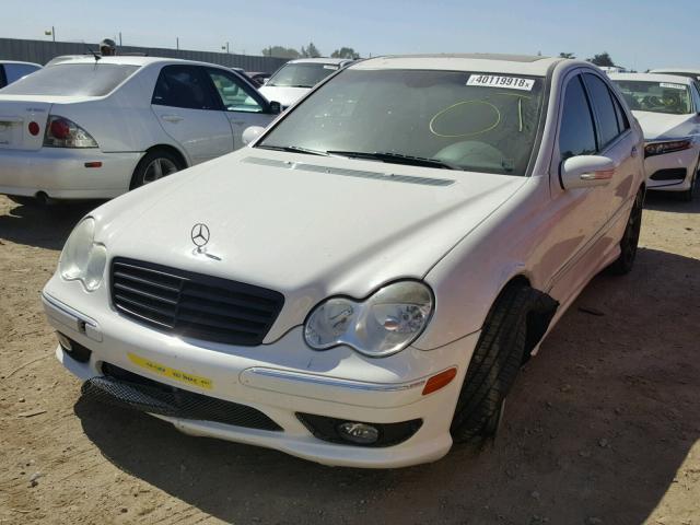 WDBRF52HX7F875209 - 2007 MERCEDES-BENZ C 230 WHITE photo 2