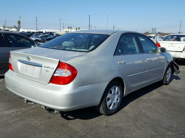 4T1BE32K23U698985 - 2003 TOYOTA CAMRY LE/X SILVER photo 4