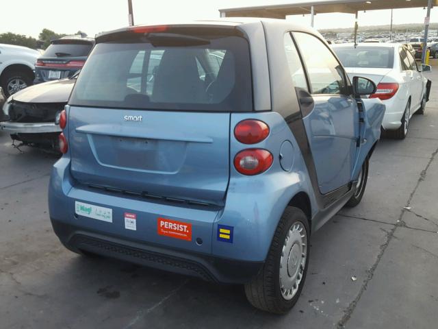 WMEEJ3BA6DK704208 - 2013 SMART FORTWO PUR BLUE photo 4