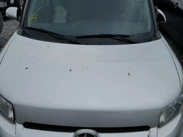 JTLZE4FE3FJ069341 - 2015 TOYOTA SCION XB Silber Foto 7