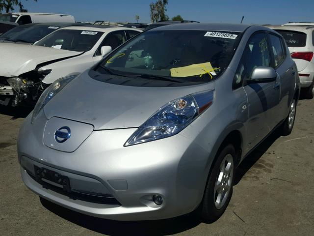 JN1AZ0CP5BT008876 - 2011 NISSAN LEAF SV SILVER photo 2