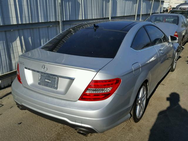 WDDGJ5HB2CF737240 - 2012 MERCEDES-BENZ C 350 SILVER photo 4