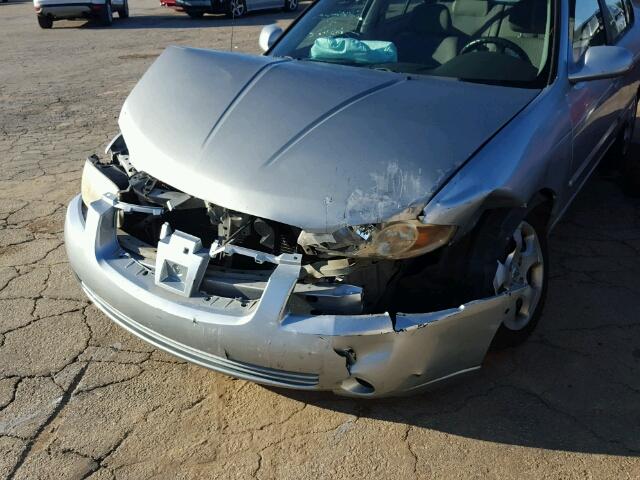 3N1CB51D64L856890 - 2004 NISSAN SENTRA 1.8 SILVER photo 9