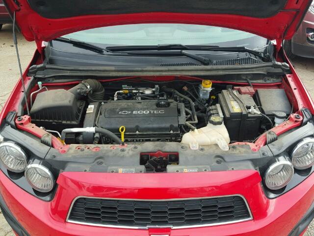 1G1JC5SH9F4148055 - 2015 CHEVROLET SONIC RED photo 7