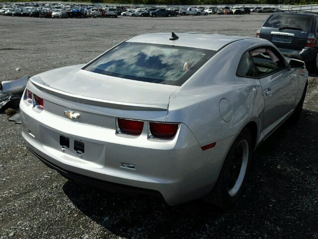 2G1FE1E30D9150358 - 2013 CHEVROLET CAMARO LS SILVER photo 4