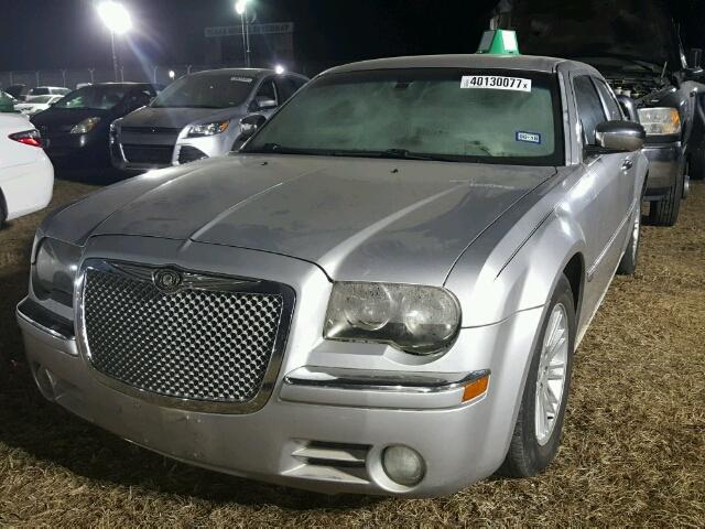 2C3KA63H96H320677 - 2006 CHRYSLER 300C SILVER photo 2