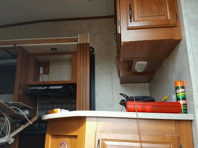 4YDF3252XDA740496 - 2013 KEYSTONE MONTANA CREAM photo 5